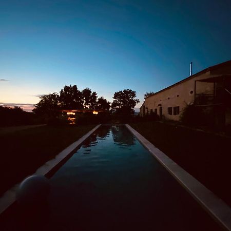Maison Droles D'Oiseaux Plieux Exteriér fotografie
