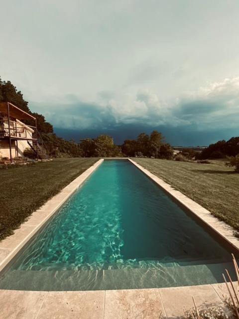 Maison Droles D'Oiseaux Plieux Exteriér fotografie